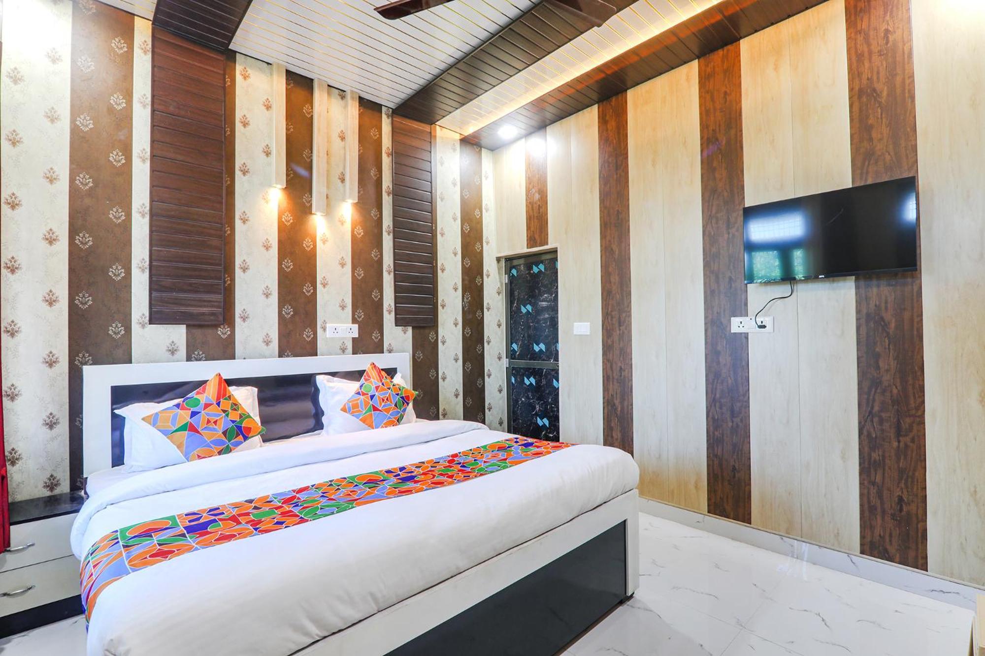 Fabhotel Uma Yugul Ayodhya Exterior photo