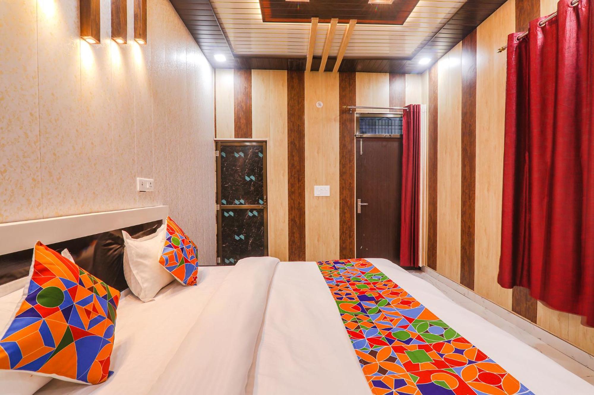 Fabhotel Uma Yugul Ayodhya Exterior photo