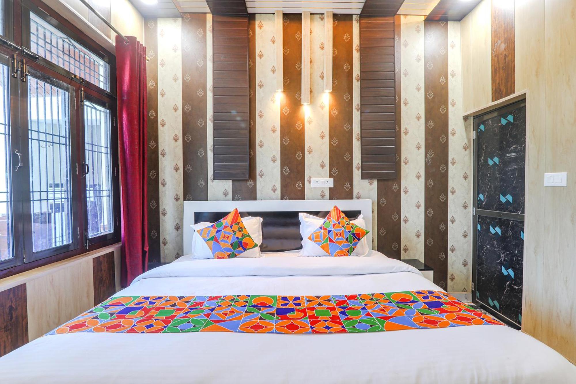 Fabhotel Uma Yugul Ayodhya Exterior photo